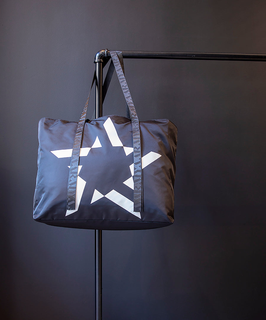 ULTIMATE TOTE BAG